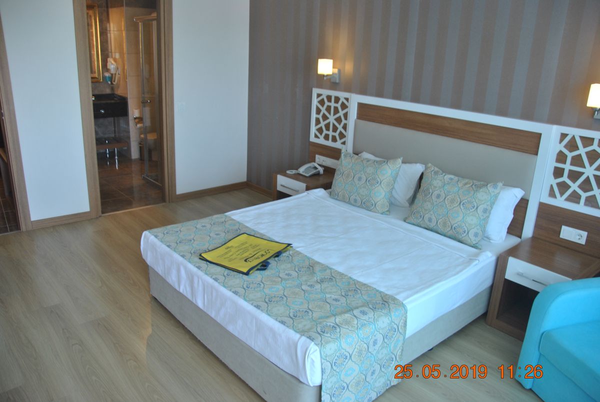 imagini hotel LONICERA RESORT